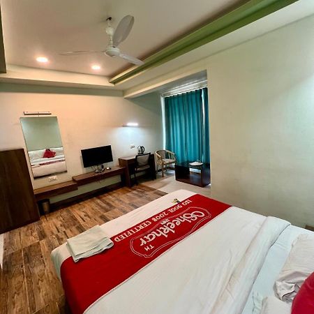 Hotel Raj Shikhar Уджайн Екстериор снимка