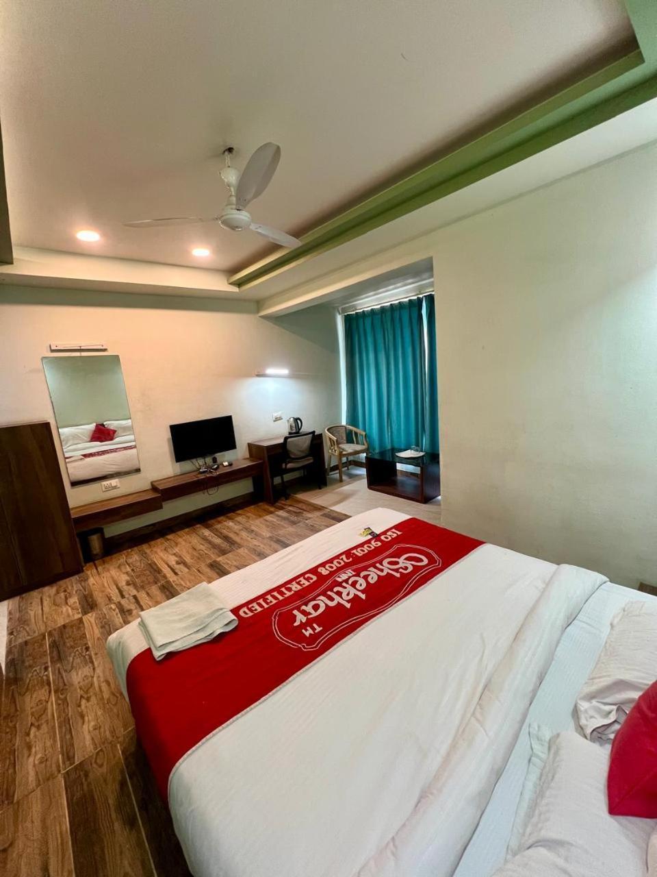Hotel Raj Shikhar Уджайн Екстериор снимка